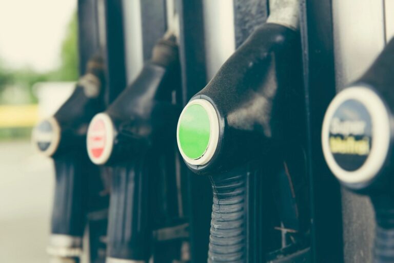 Hilton Head, S.C.: state gas average falls below $4